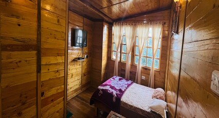 Winter Wood's Room Type - Wooden Cabin