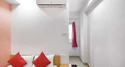 Super Hotel O Airport Comfort Stay Room Type - Classic Super Hotel O Airport Comfort Stay Room Type - Classic