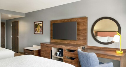 Hampton Inn & Suites Olean, NY Room Type - 2 QUEEN BEDS W  FRIDGE NS