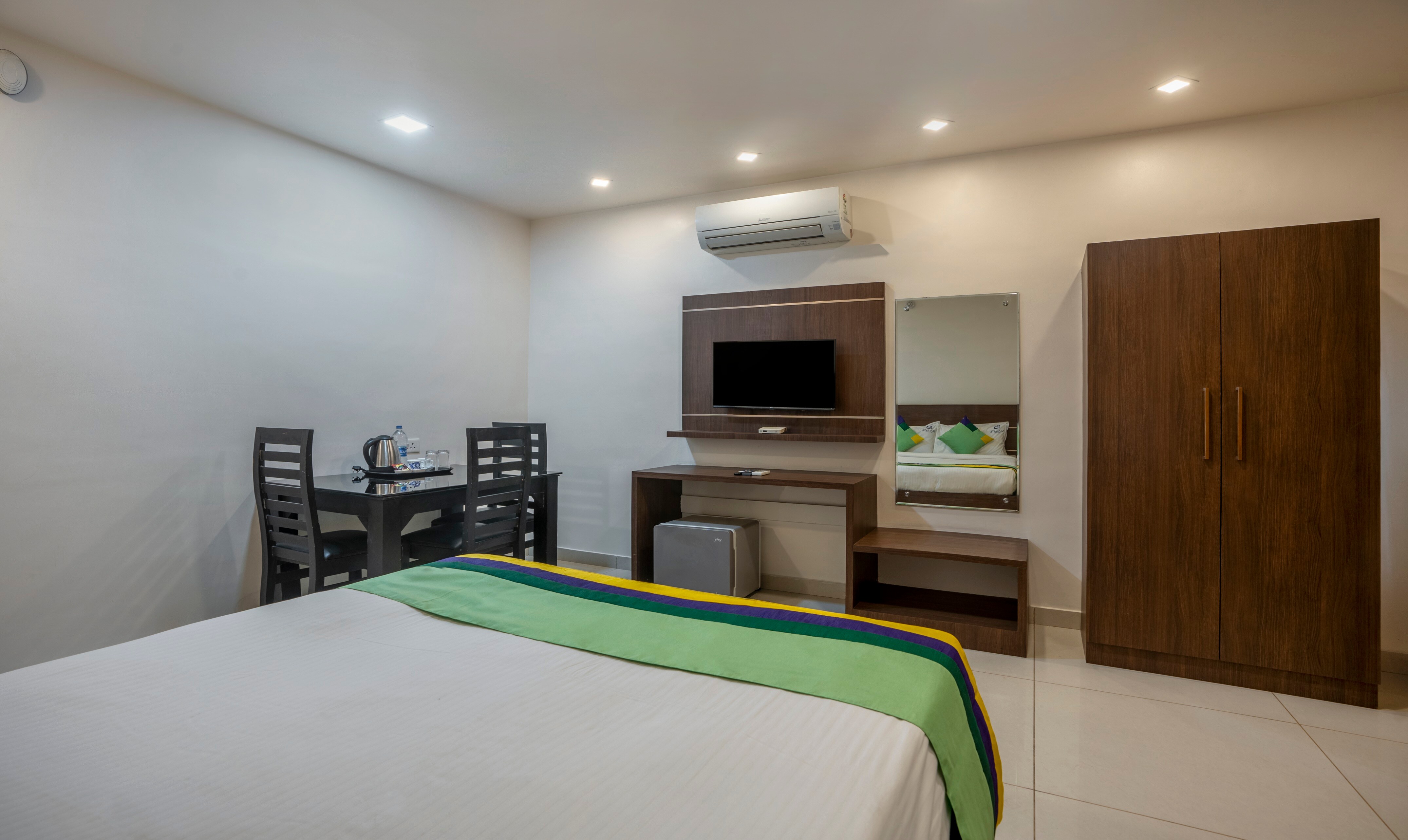 Treebo Seagate - Tap to explore photos