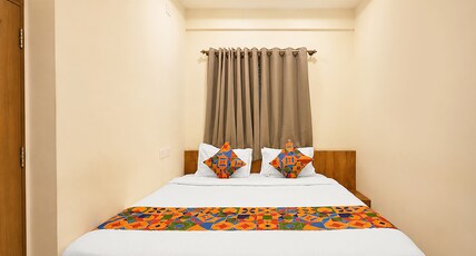 Via Dhaya Galaxy-Hebbal Room Type - Deluxe Room