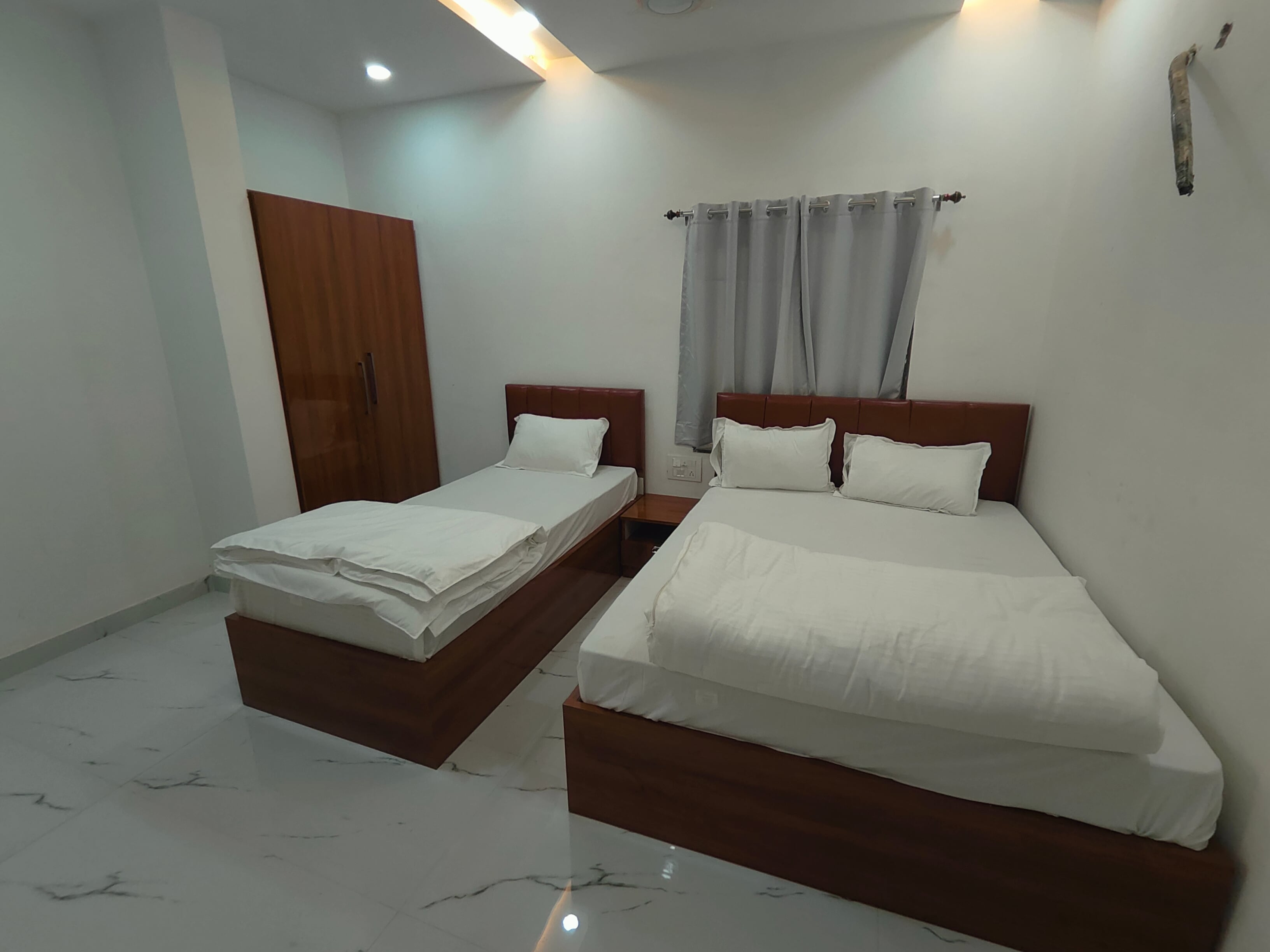 Hotel Deep Nisha - Tap to explore photos