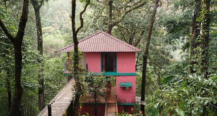Vagamon Heights Villa | Rooms & Restaurant Room Type - Wood Pecker Down
