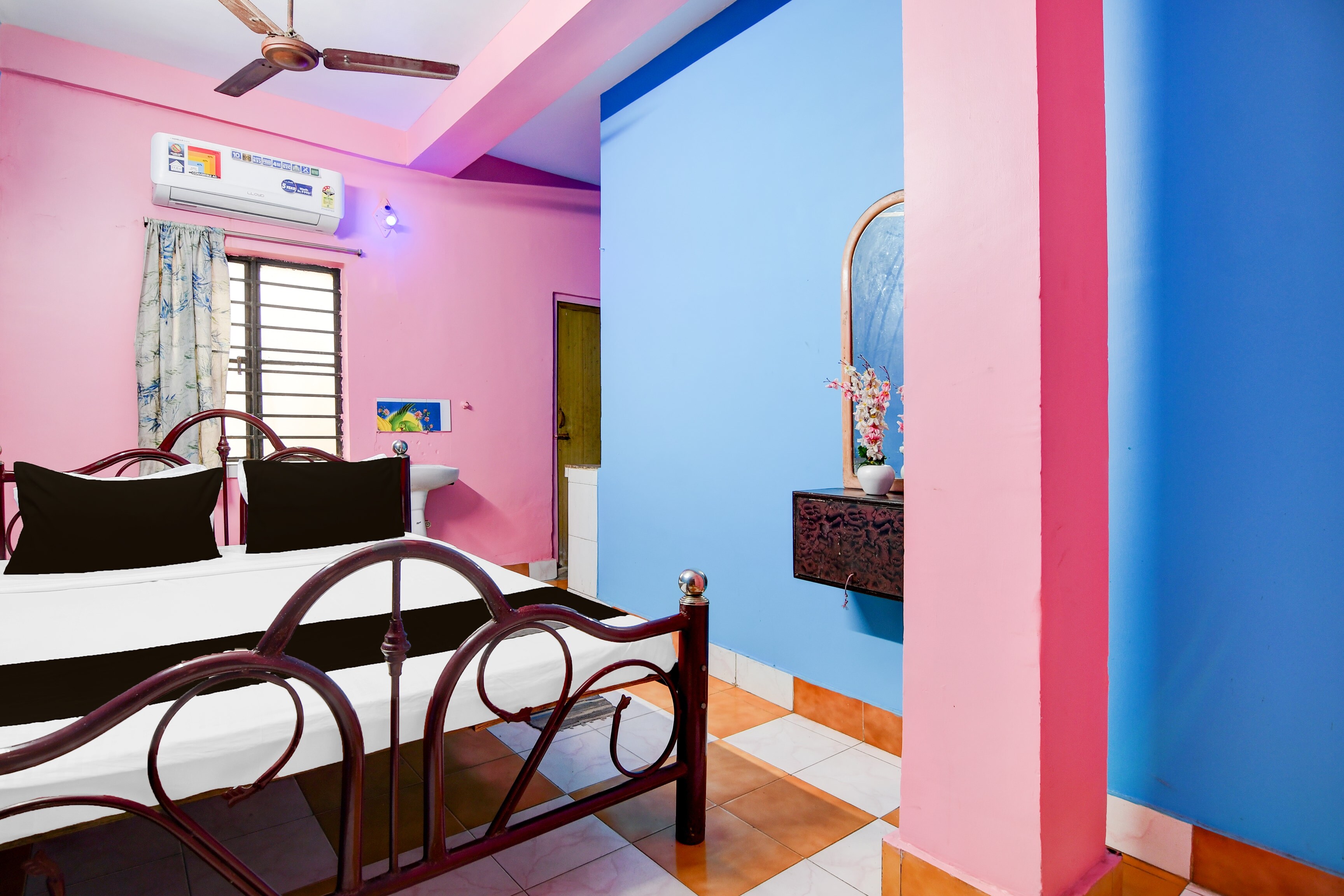 Hotel O Maa Shitala Guest House - Tap to explore photos