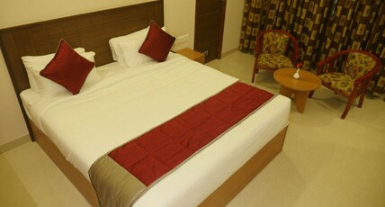 Hotel Geetha Grand Room Type - Premium