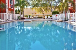 Holiday Inn Express Hotel & Suites Bradenton West