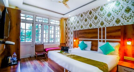 The Bunksters Mclodganj Dharamkot Road Room Type - Family Room with Mountain View