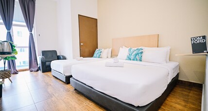 Swing & Pillows - KL Sri Petaling Room Type - Executive Triple Room Swing & Pillows - KL Sri Petaling Room Type - Executive Triple Room