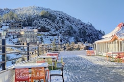 Regenta Resort MARS Valley View Shoghi ( Centrally Heated)  