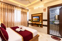 Address of Hotel Gayatri Dham Near Prem Mandir