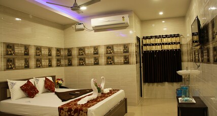 Hotel Royal Residency Room Type - AC Double bed Room