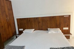 Hotel Shreenathji Residency