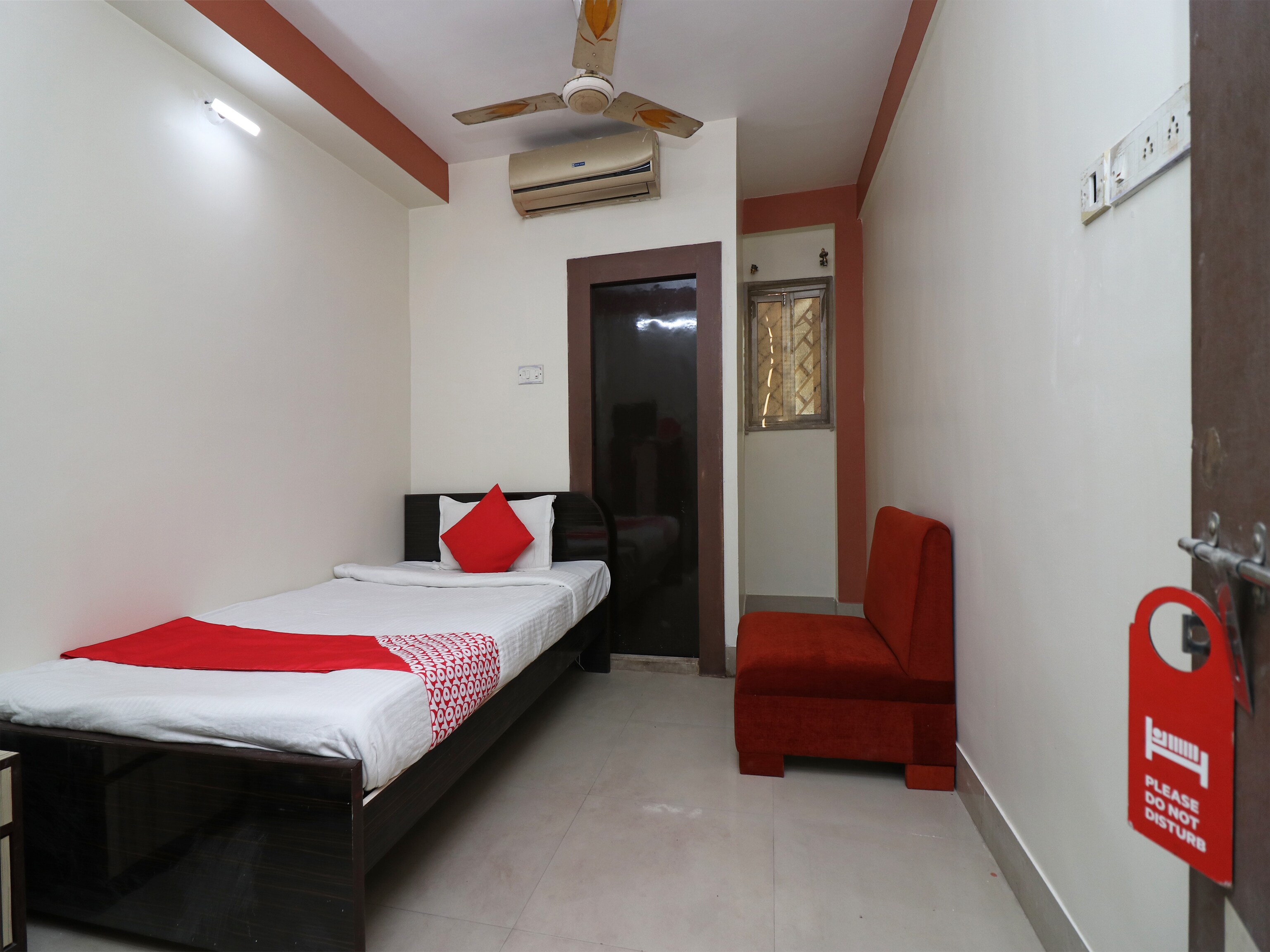 Hotel O Tagore Park Ruby Road - Tap to explore photos