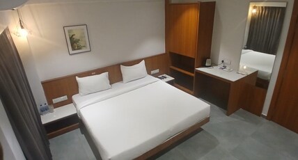 Hotel Peace Park Ratnagiri Room Type - AC DELUXE