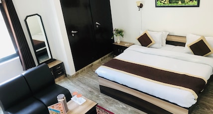 Nahargarh Palace Hotel Room Type - Family Room With Mountain View