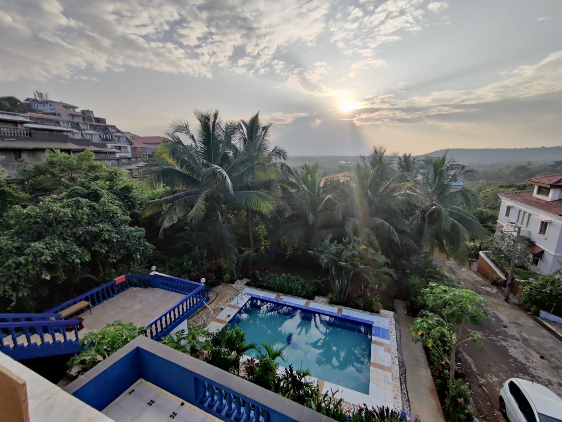 4 BHK Blue Villa candolim - Tap to explore photos
