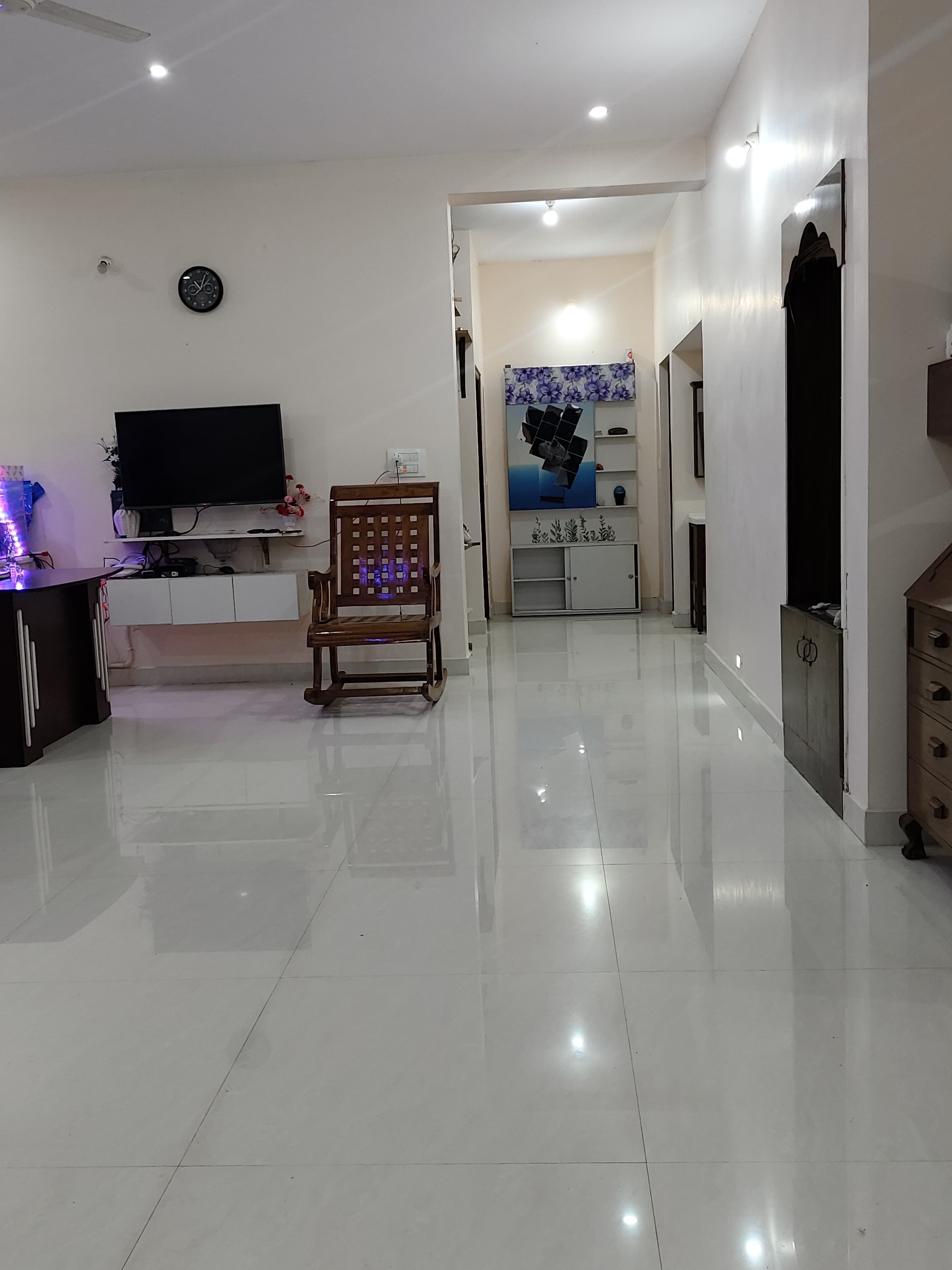 River point - Tap to explore photos