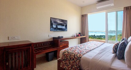 Kuber Mandovi Bay Room Type - Deluxe Suite