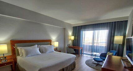 Radisson Blu Resort, Malta St. Julian's Room Type - Premium Room - Sea View amp; Balcony