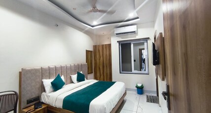 Hotel Venzaa Vijay Nagar Room Type - Suite Room