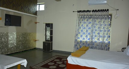 Blue Moon County Room Type - Deluxe AC Room