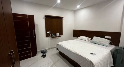 HOTEL SVR GRAND Room Type - Deluxe Family Room