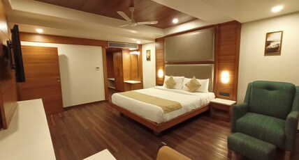 Royal Ritis Room Type - Suite AC Room with Balcony