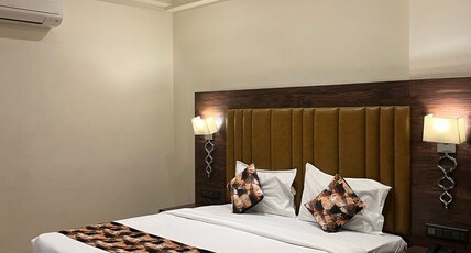 Hotel Median inn Room Type - Delux room