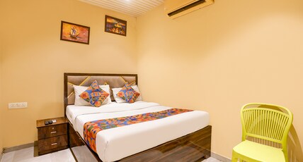 FabHotel Grand Palace Room Type - Premium Room
