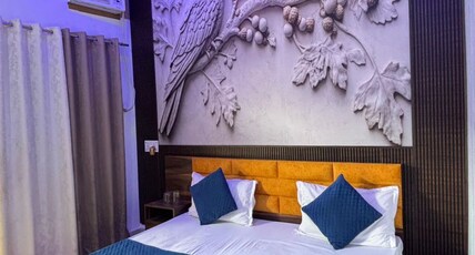 Sri Kanak Bihari Homestay Room Type - Alias Deluxe Double Bedroom 4
