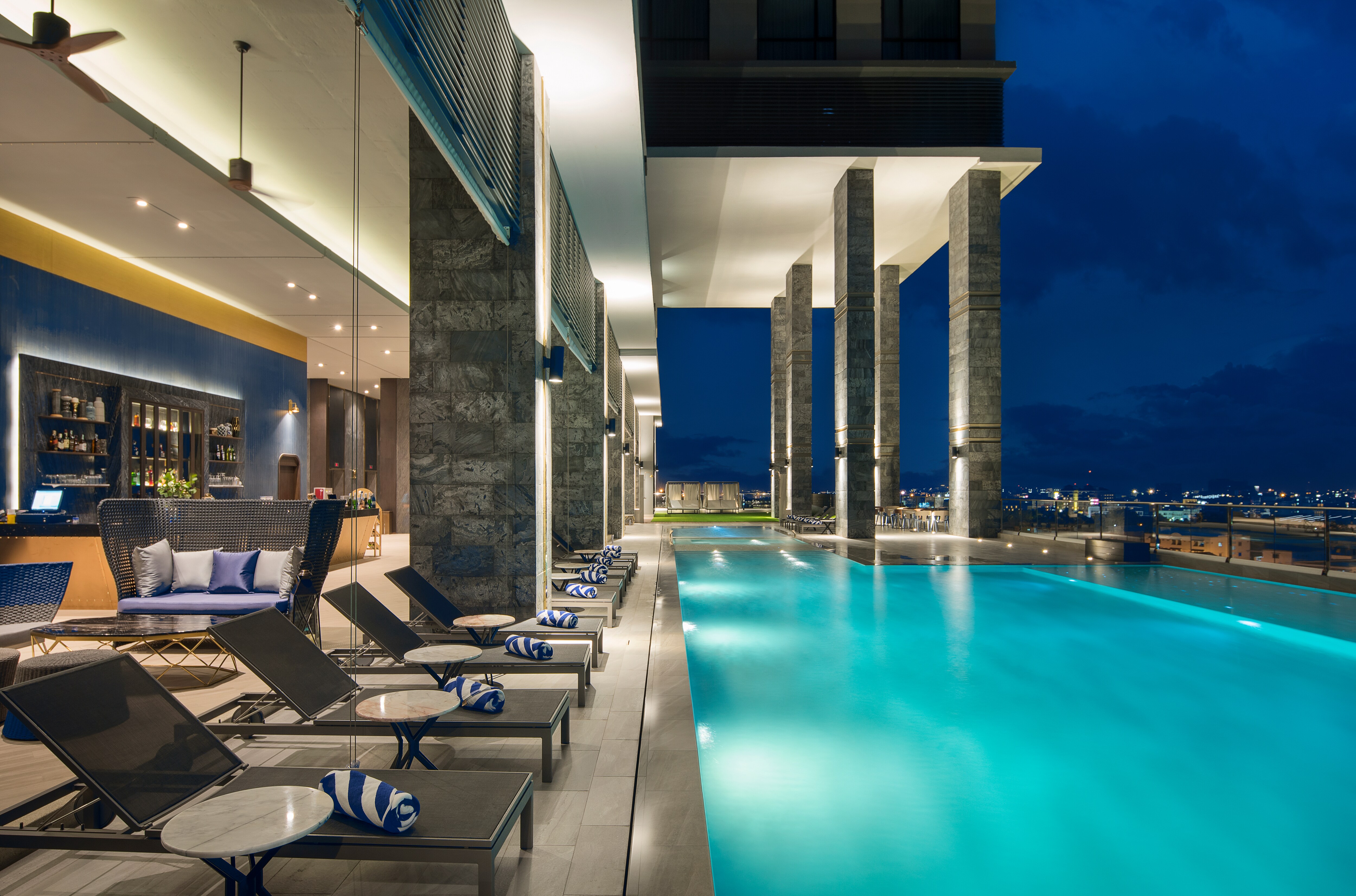 Brighton Grand Hotel & Convention Pattaya - Tap to explore photos