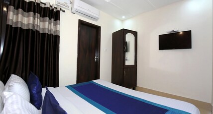 Hotel JS Regency Room Type - Family Double Bed Room