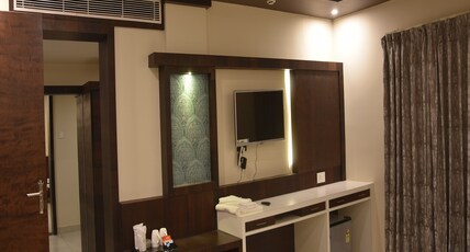 Hotel Shanti Vilas Room Type - Premium Deluxe Room