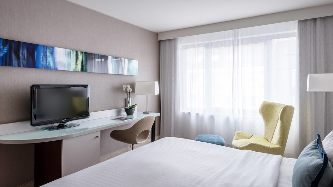 Courtyard by Marriott Munich City Center - Tap to explore photos