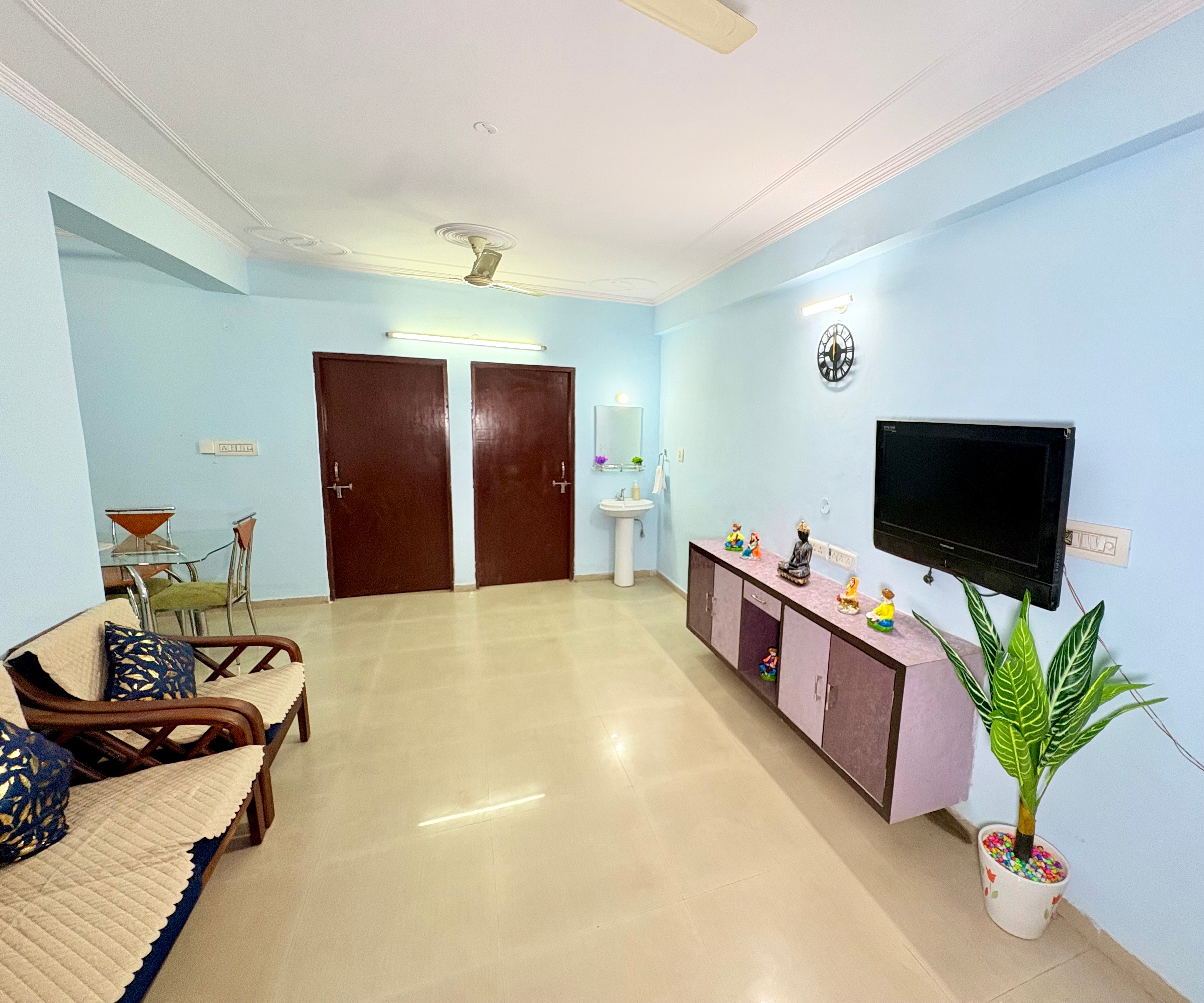 Highway Access 2BHK Trendy Decor VR water parks - Tap to explore photos