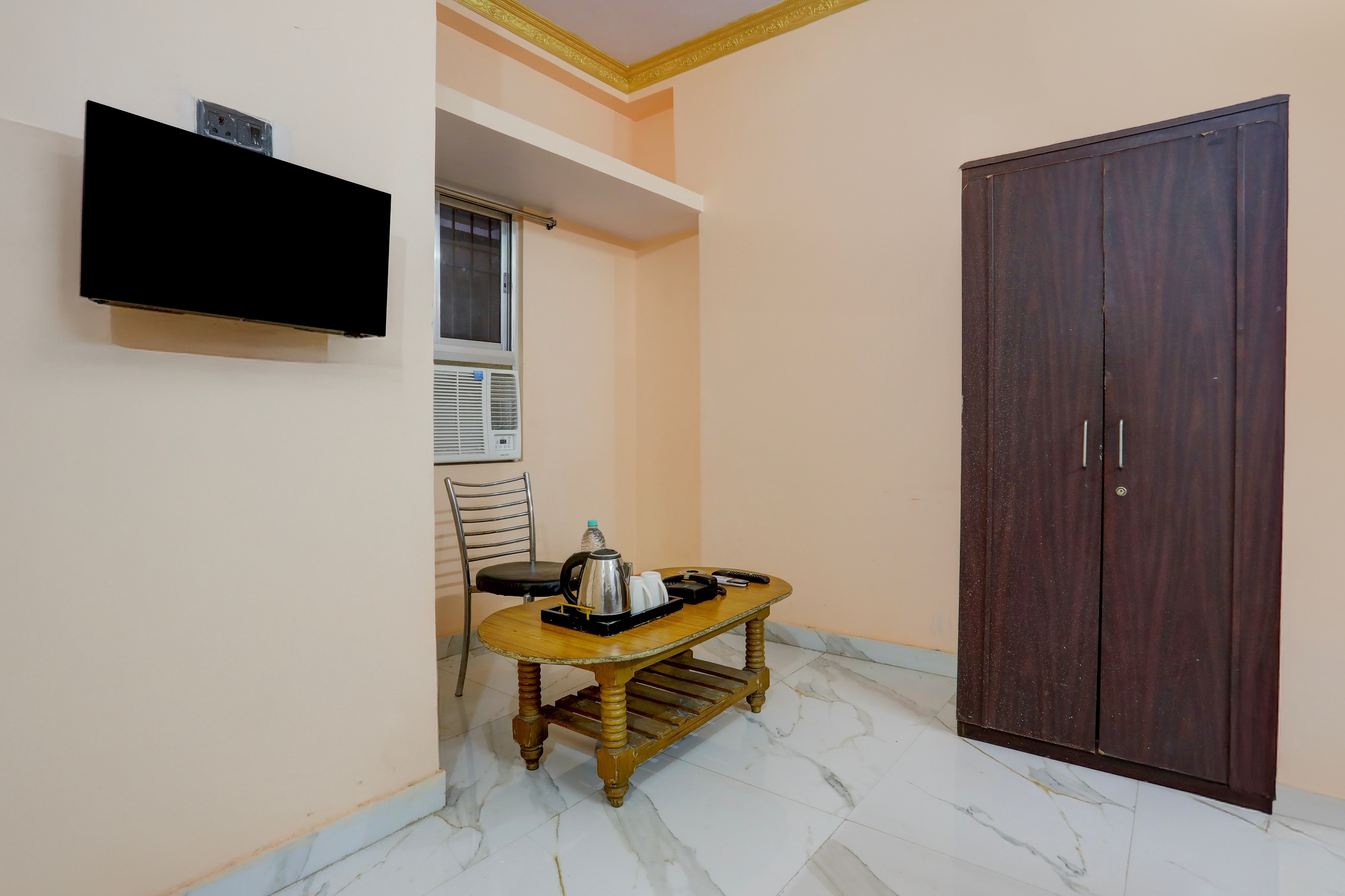Super Hotel O Patliputra Golambar - Tap to explore photos