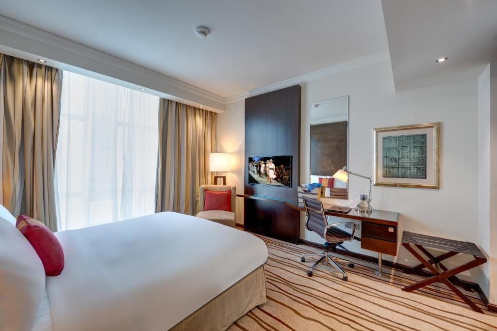 Radisson Blu Hotel, Dubai Barsha Heights - Tap to explore photos