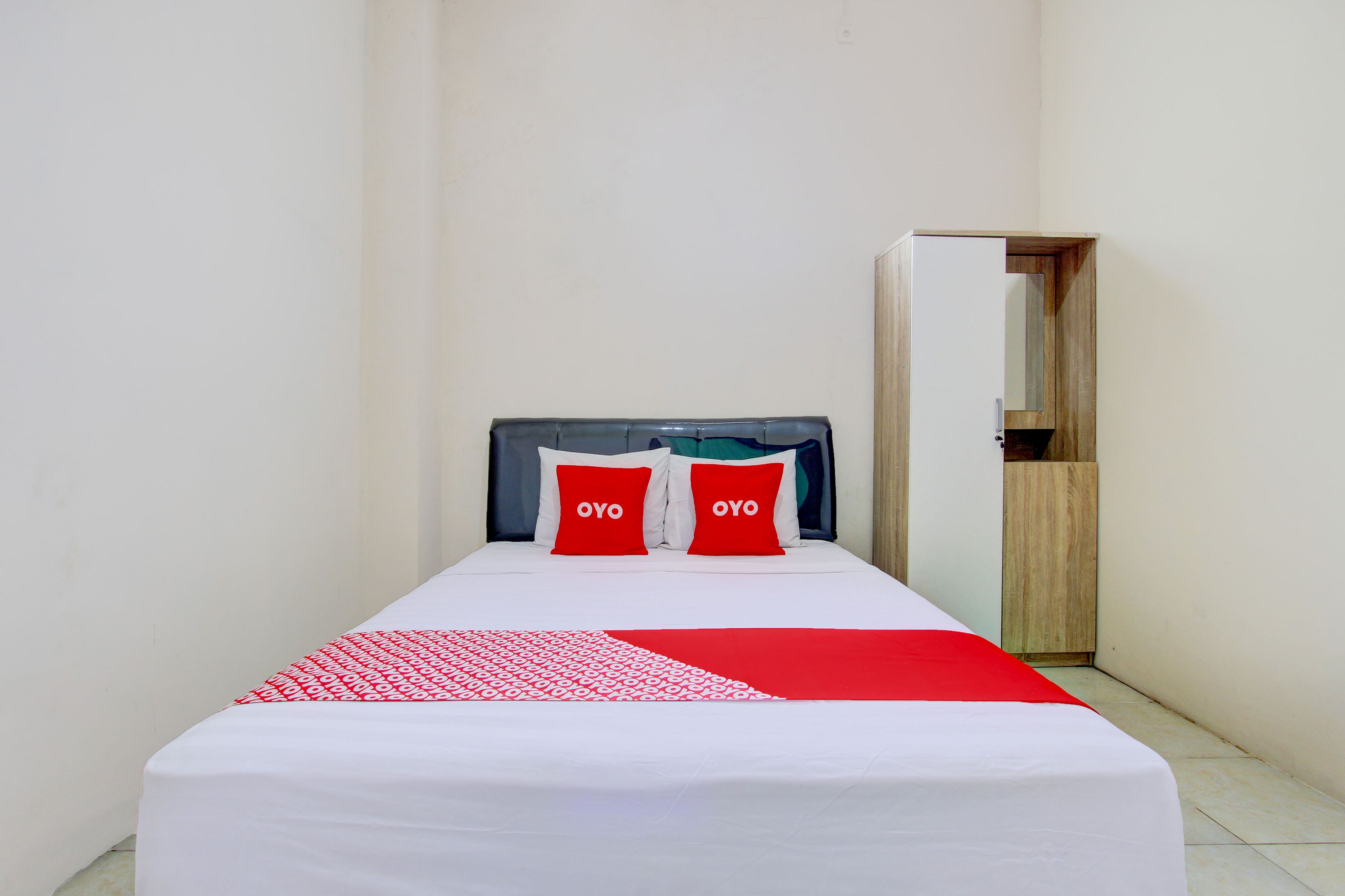 Hotel O Delia Inn Syariah - Tap to explore photos