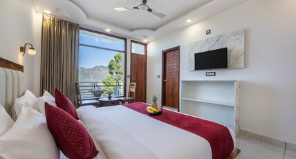 Chaitanya Homes Kasauli by Splendid Retreat Hotels Room Type - Double Room With Mountain View