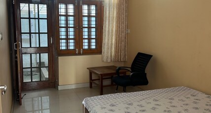Shiv Dhaam Room Type - Bedroom 2