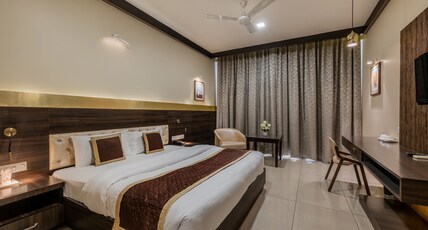 Hotel Highway Prince Room Type - Deluxe Room