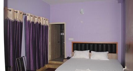 KARANS HOTEL Room Type - Lavender