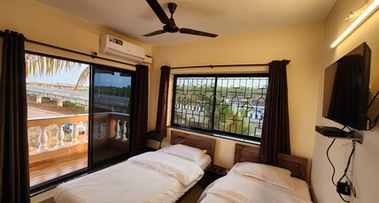 Sai Sharad Guest House Room Type - Standard twin