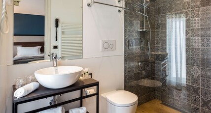 Best Western Hotel Metropoli Room Type - 1 King 1 Single, Non-Smoking, Family Room, One Extra Bed, Free Wi-Fi, Safe, Kettle