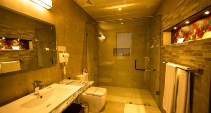 Skyloft Kandy Room Type - King Suite