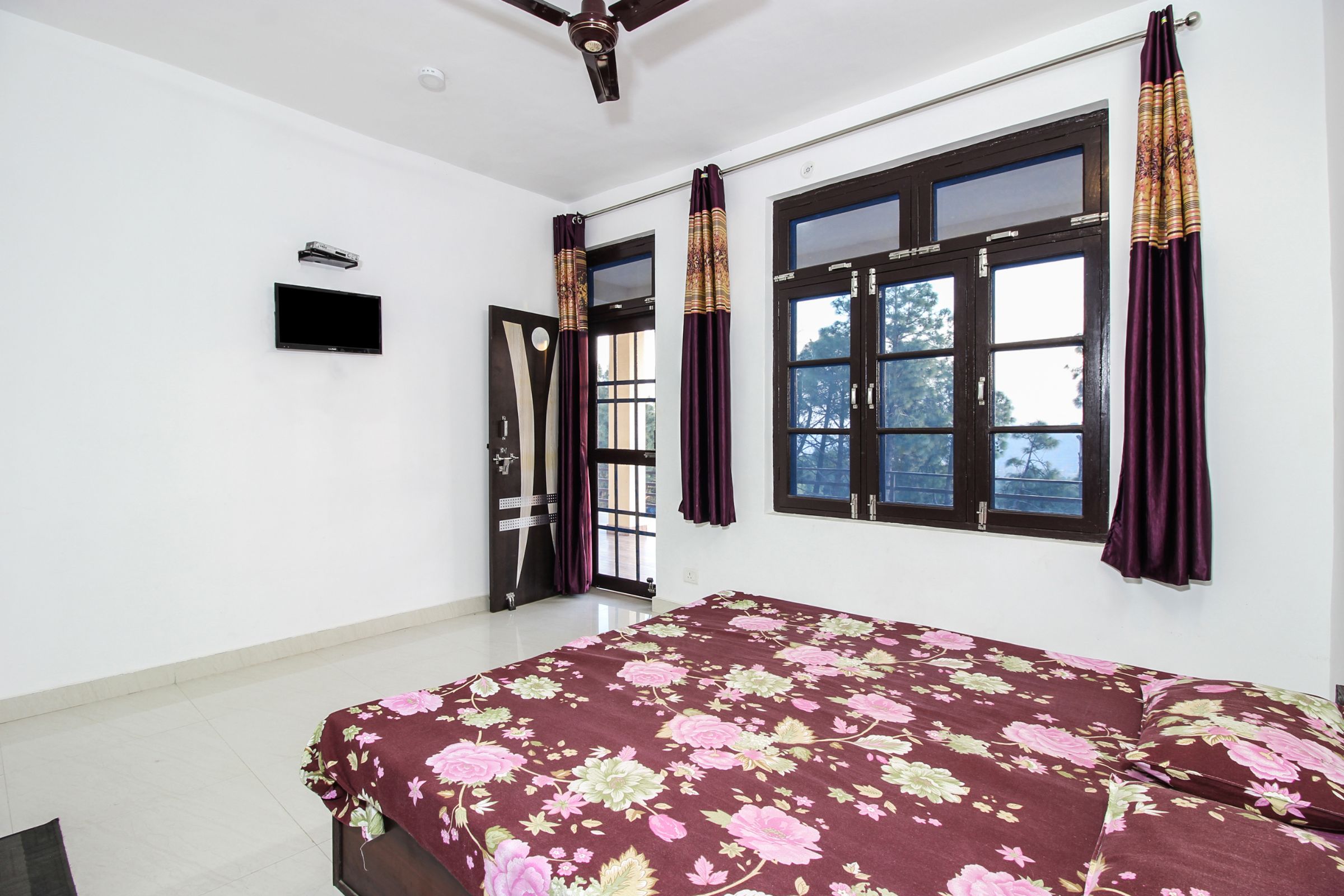 Katoch Homestay | Rooms & Wi-Fi - Tap to explore photos