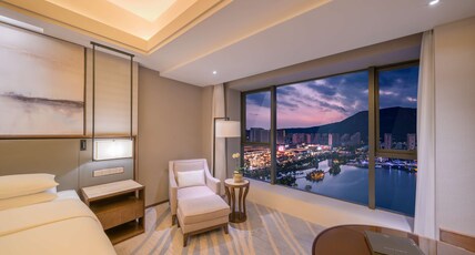 Hilton Zhoushan Room Type - DELUXE LAKE VIEW TWIN ROOM