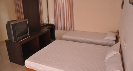 Vekaay's Residency Hotel Room Type - Triple Room AC