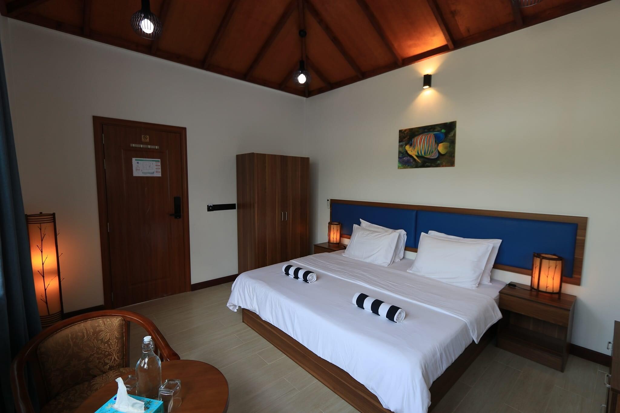 Blue Coral Vashafaru Maldives - Tap to explore photos