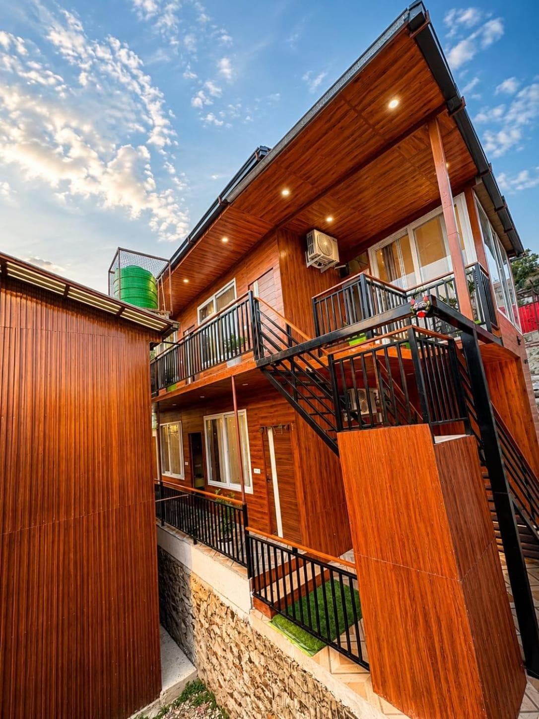 Himtara Homestay - Tap to explore photos
